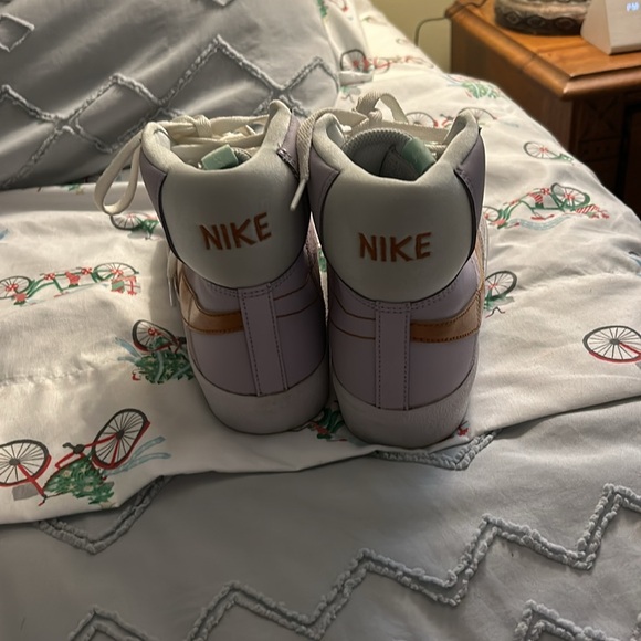 Nike Blazer Women’s 8.5 - Picture 3 of 4